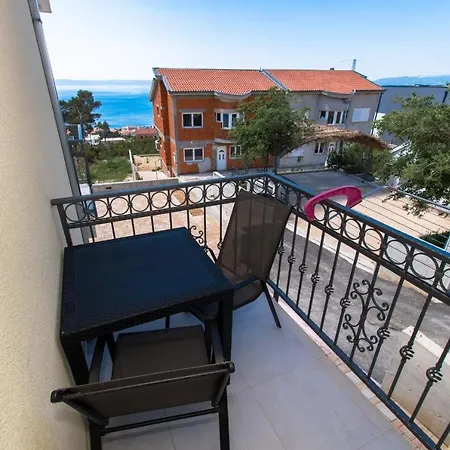 Mat Makarska