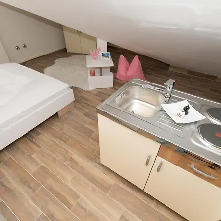 Mat Apartment